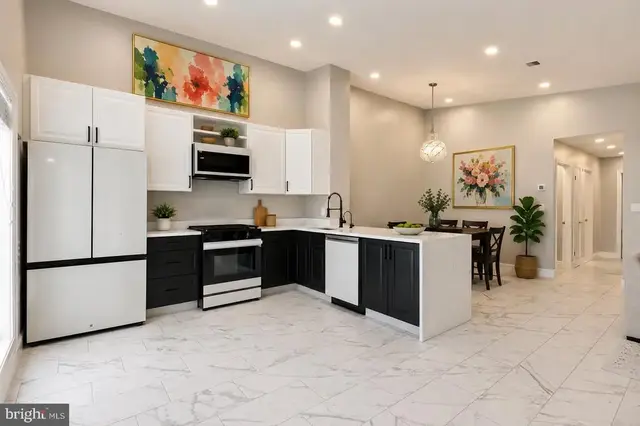 7753 Willow Point Dr #7753, Falls Church