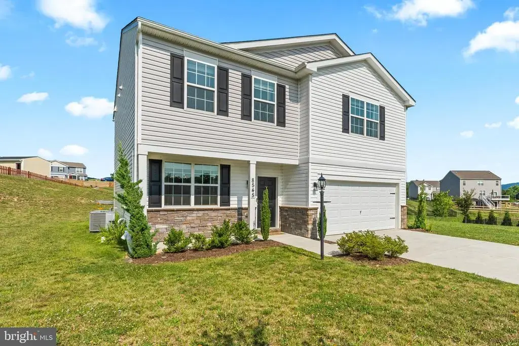 8545 Crescent Drive, WAYNESBORO