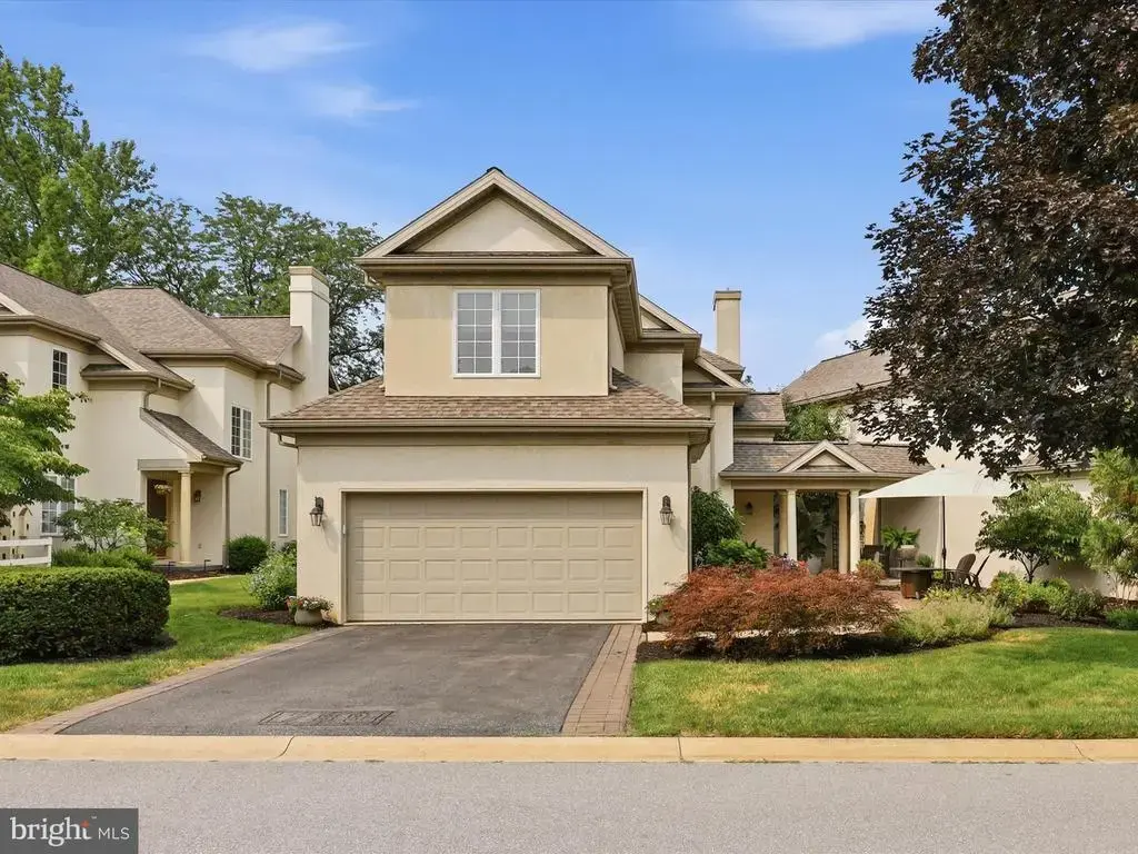789 Woodfield Dr, LITITZ