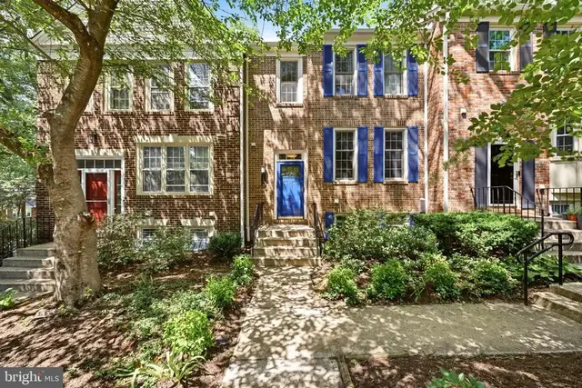 1111 Fairview Ct, Silver Spring