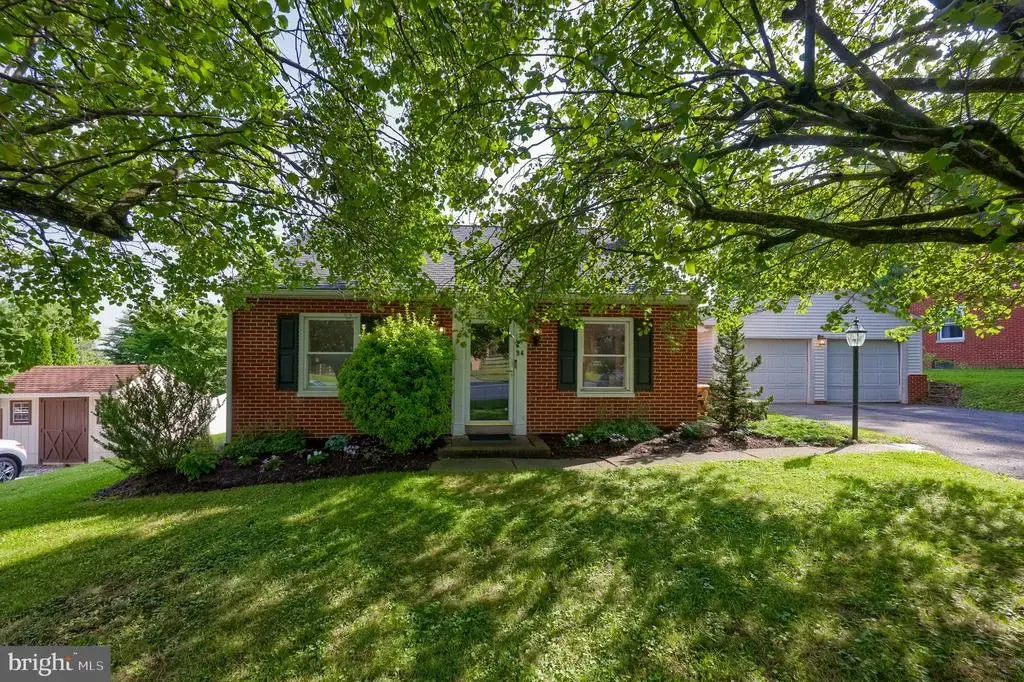 94 Lancaster Ave, STRASBURG