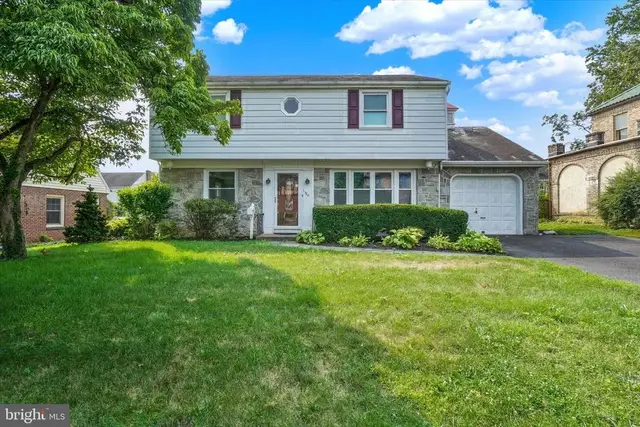 1120 Louise Ave, Lancaster