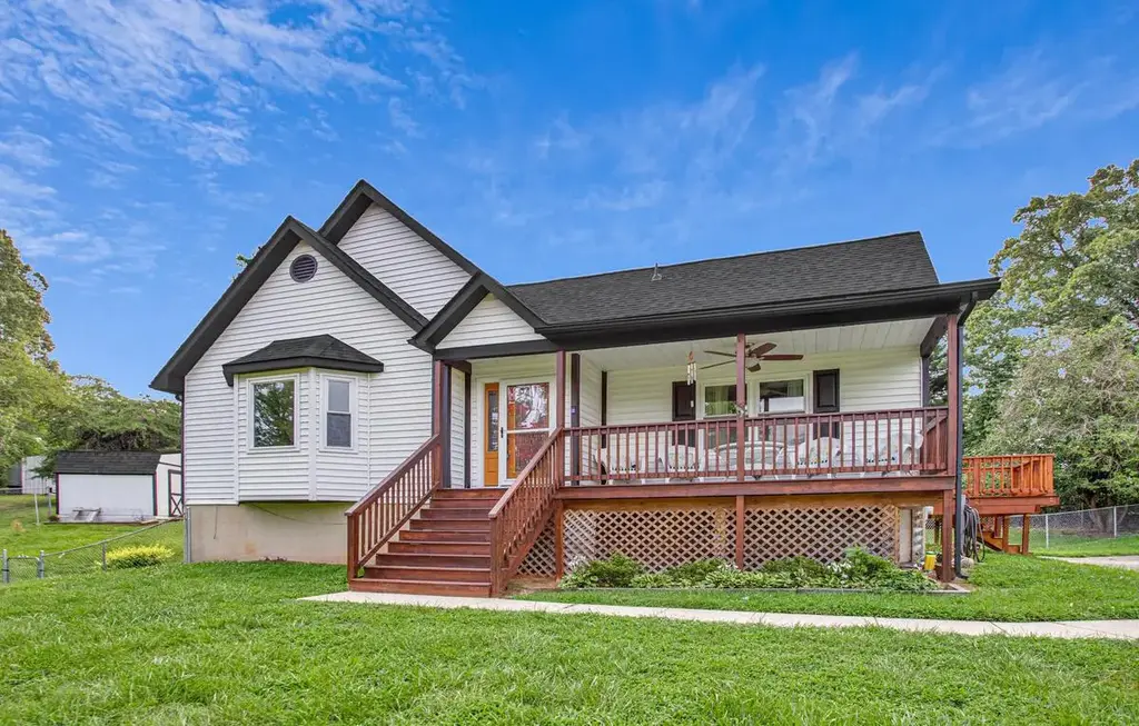 8070 Nursery Rd, LUSBY