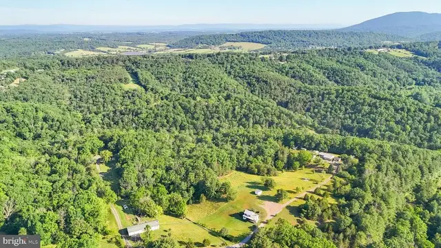9000 Corner Rd, Hancock