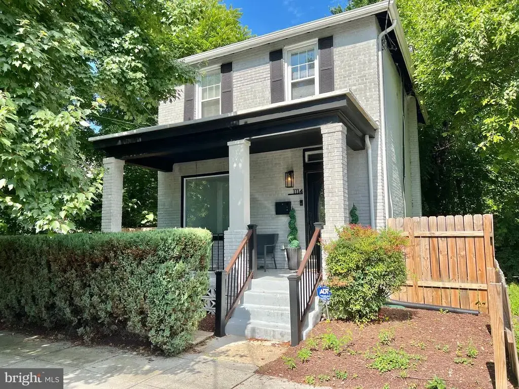 1114 45th St Ne, WASHINGTON