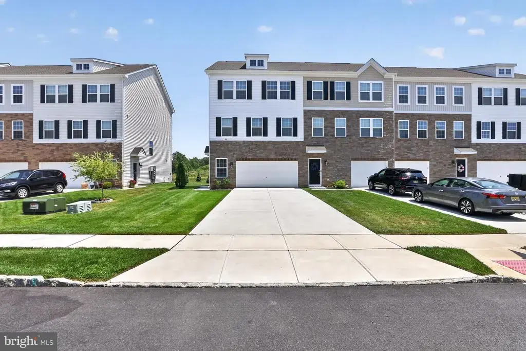 491 N N Palace Dr, GLASSBORO