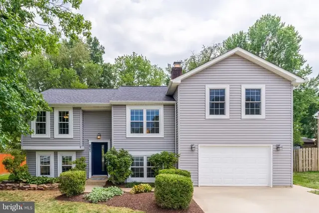 821 Cattail Ln Ne, Leesburg
