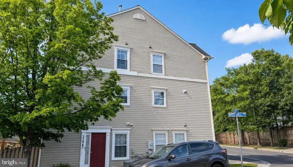 22963 Whitehall Ter, STERLING