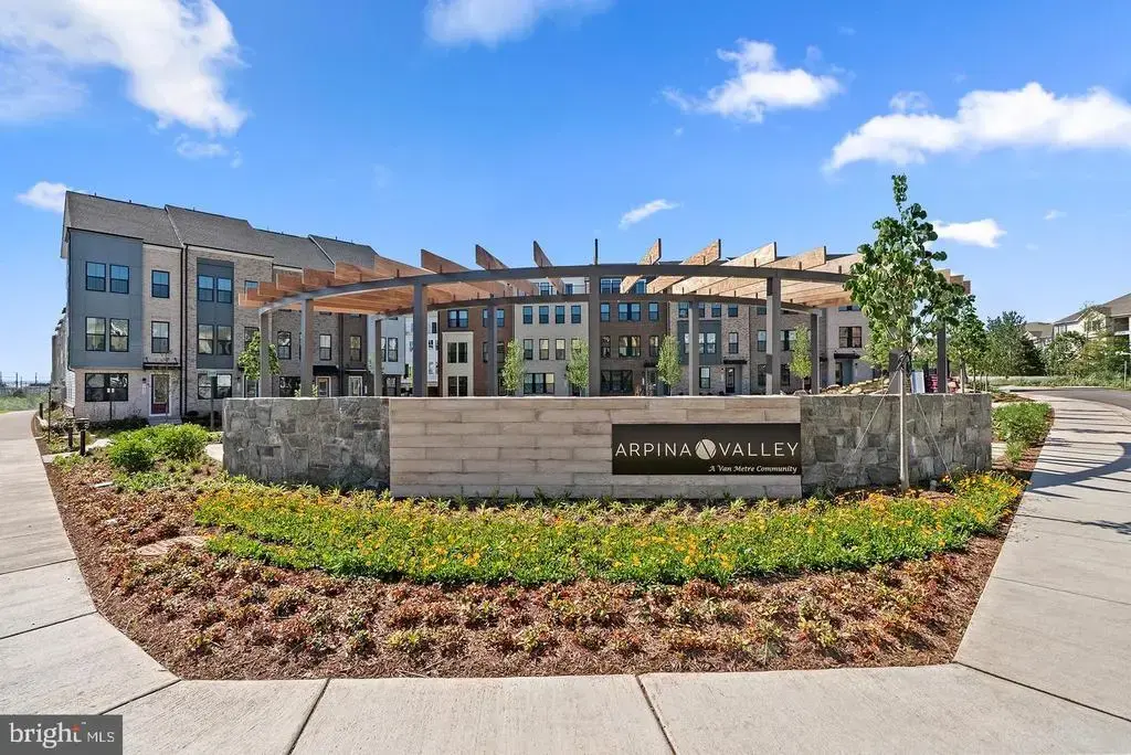 2718 River Birch Rd, HERNDON