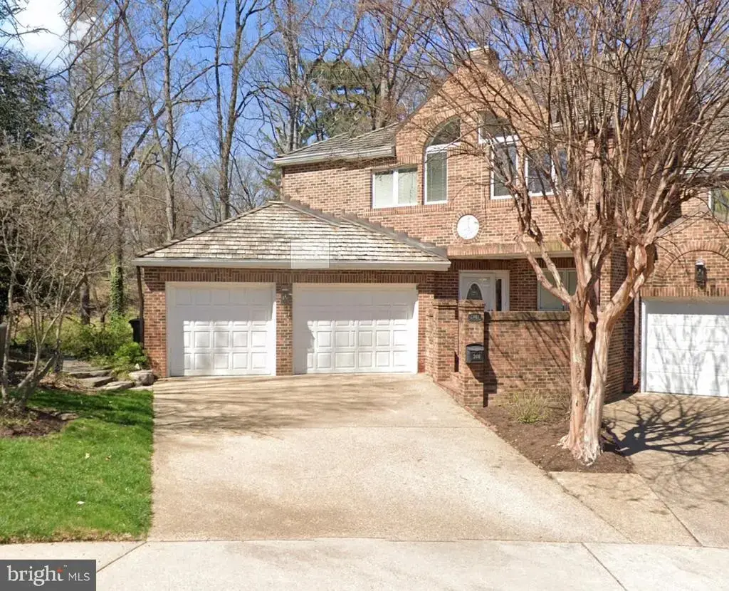 2481 N Wakefield Ct N, ARLINGTON