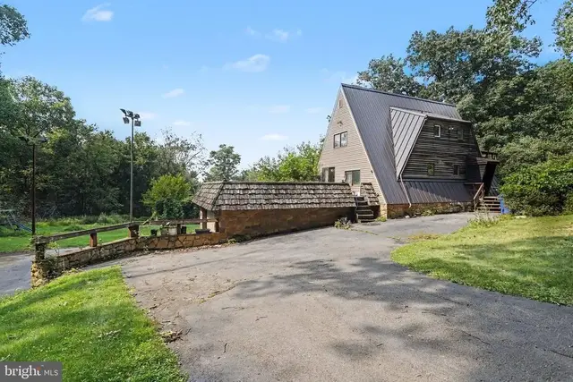 299 Mushroom Hill Rd, Harrisburg