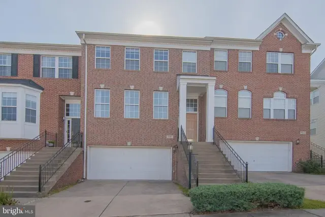 836 Revelstore Sq Ne, Leesburg