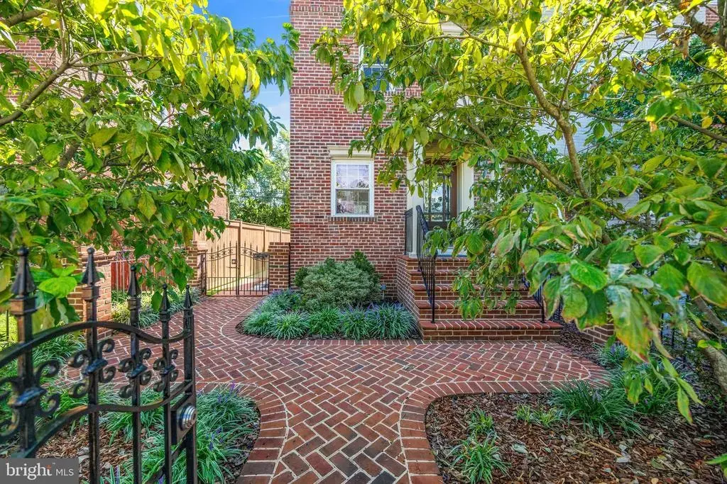 323 Mount Vernon Ave, ALEXANDRIA