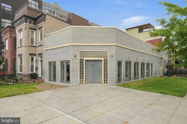 901 2nd St Ne, Washington