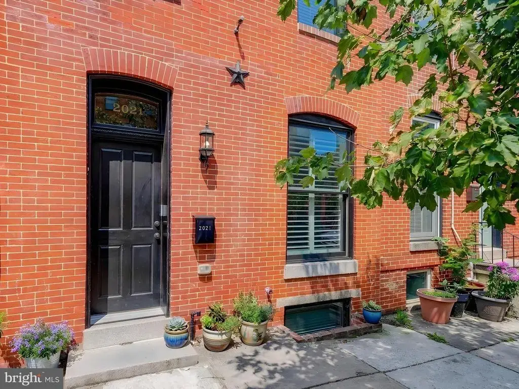 2021 E Lombard St, BALTIMORE