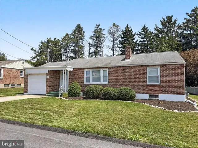 2789 Clear Springs Blvd, York