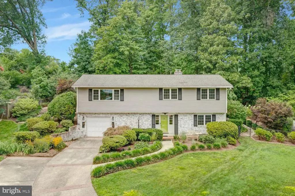 8704 Greystone Pl, ALEXANDRIA