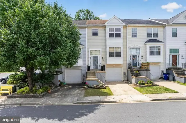 7128 Collinsworth Pl, Frederick