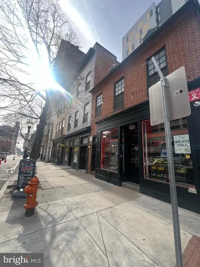 106 N Eutaw St #3b, Baltimore
