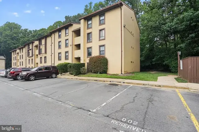 2200 Castle Rock Sq #2b, Reston