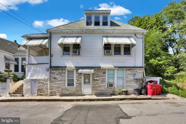 224 W Wallace St, Pottsville