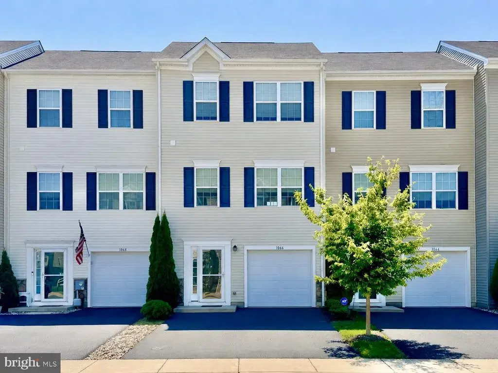 1066 Wickersham Way, MIDDLETOWN