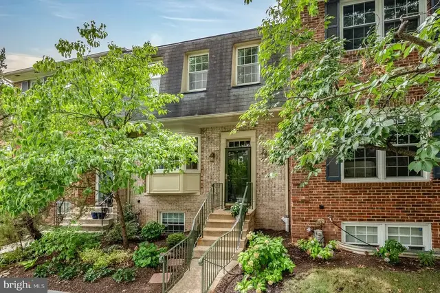 8218 Cedar Landing Ct, Alexandria