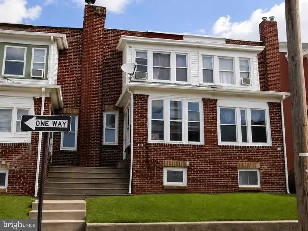 319 Avon Rd, UPPER DARBY