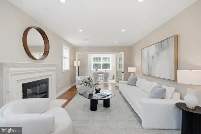 6635 Western Ave Nw, Washington
