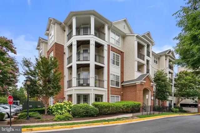 12933 Centre Park Cir #306, Herndon