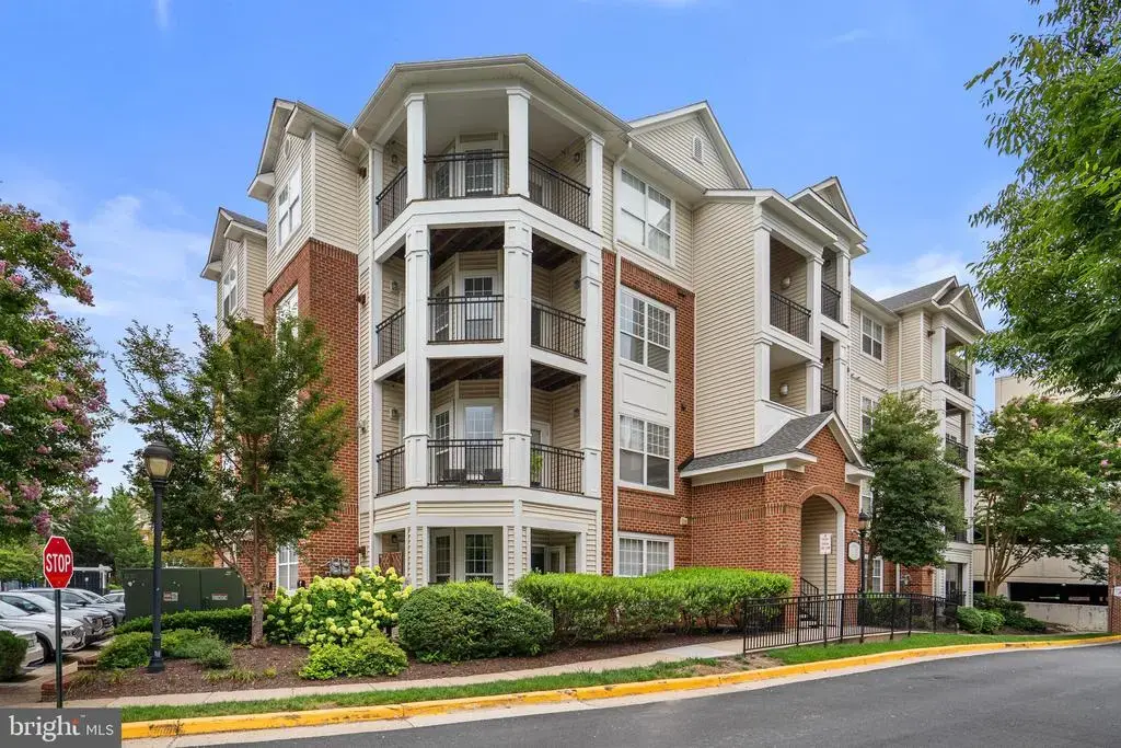 12933 Centre Park Cir #306, HERNDON