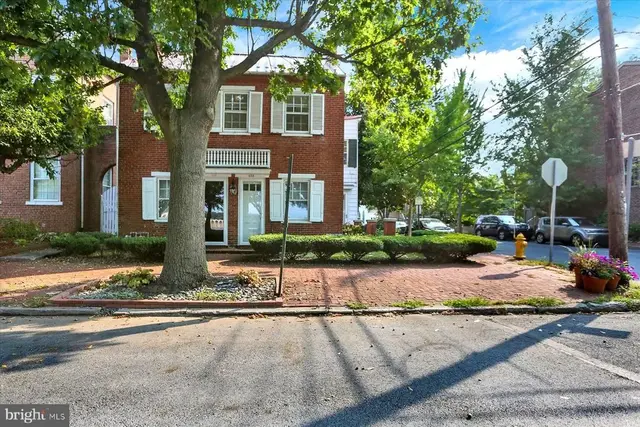 635 S Front St, Harrisburg