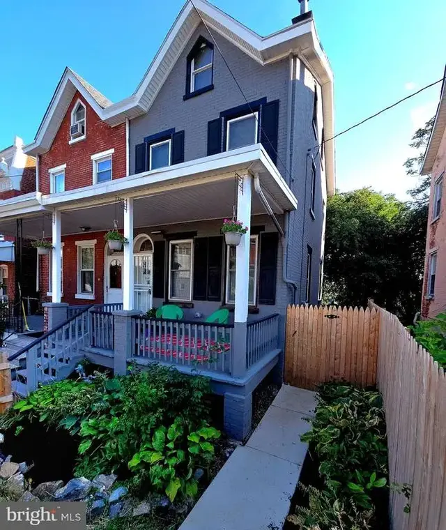 1110 W 6th St, Wilmington