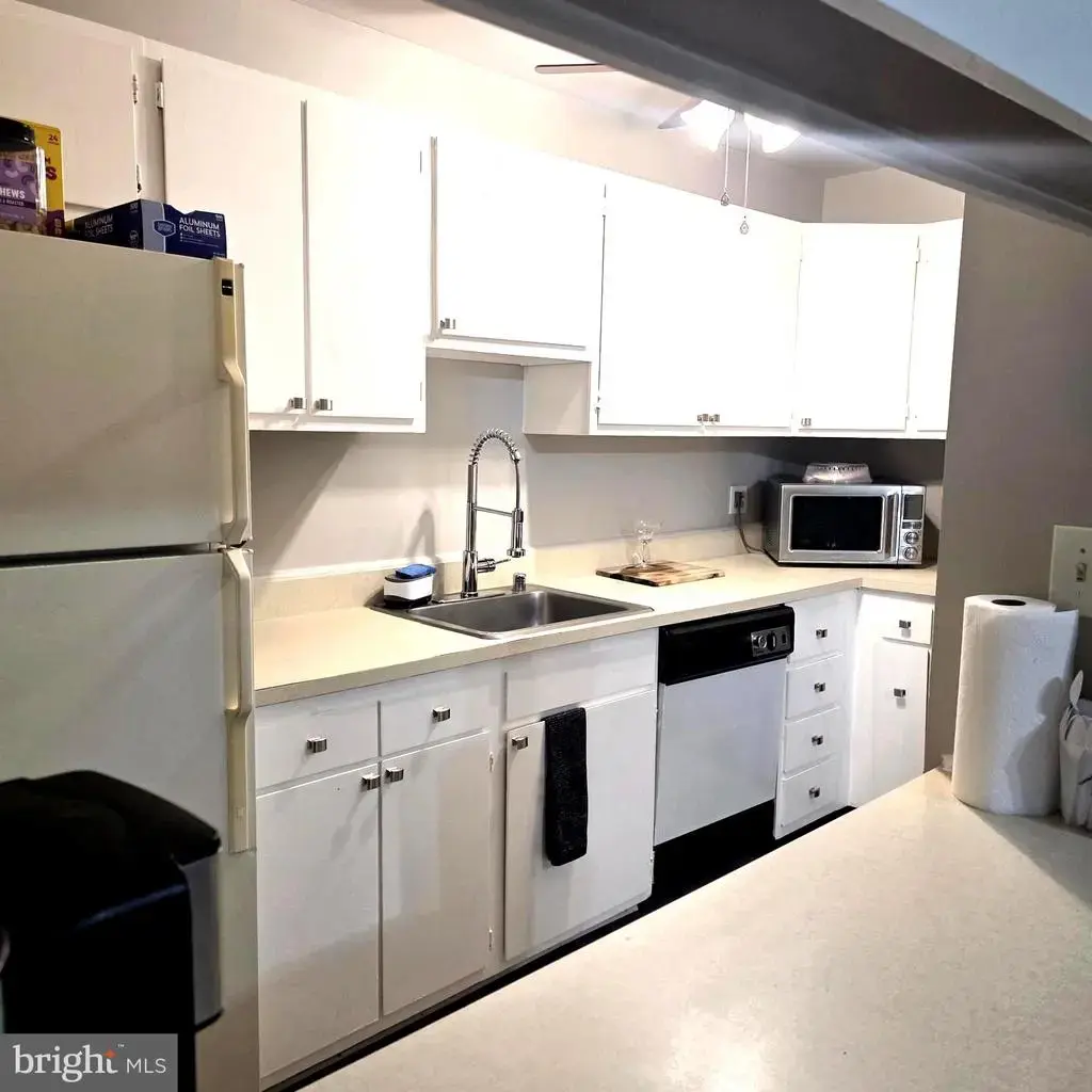 200 Erin Way #202, REISTERSTOWN