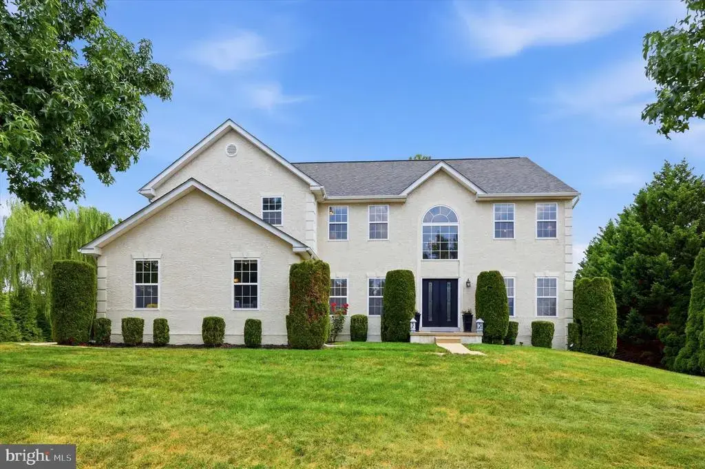 15 Springfield Dr, COLLEGEVILLE