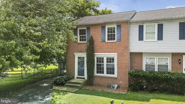 8 Harvest Dr, Thorndale