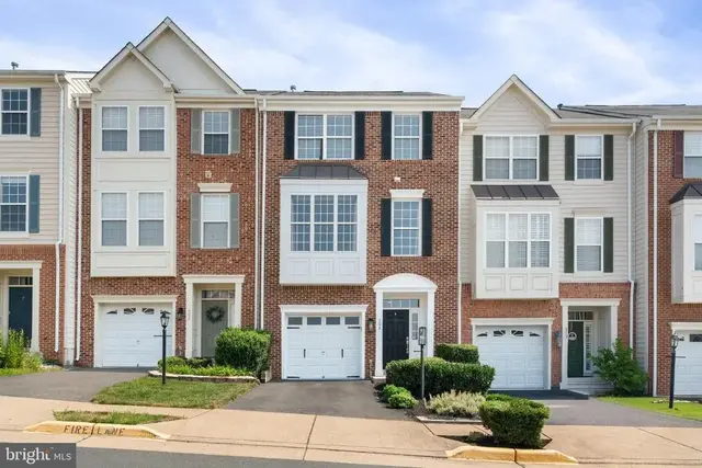 508 Legrace Ter Ne, Leesburg