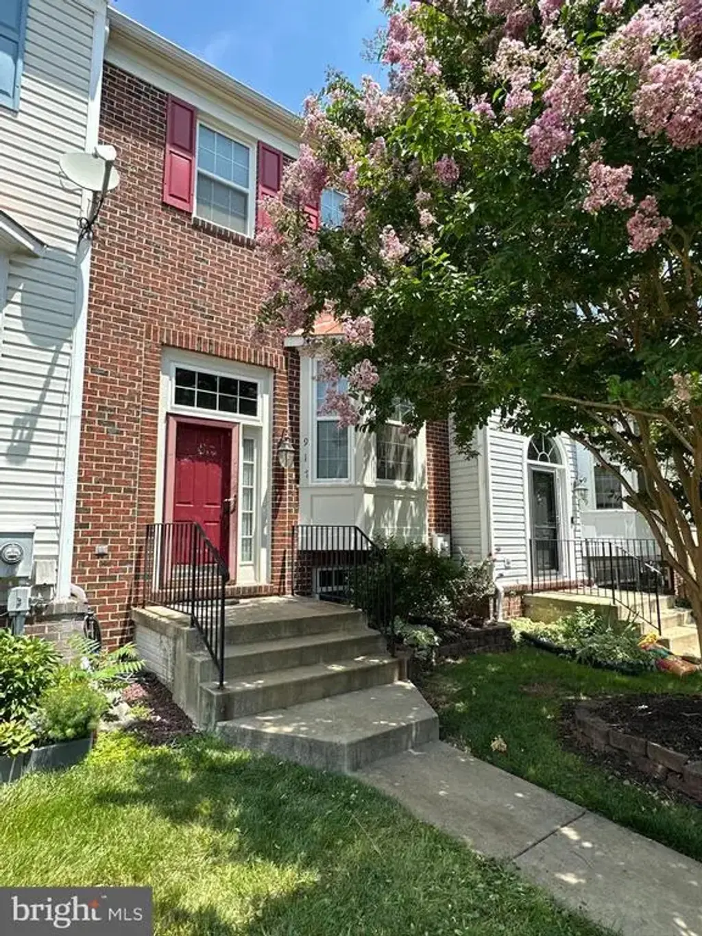 917 Halleck Dr, FREDERICK
