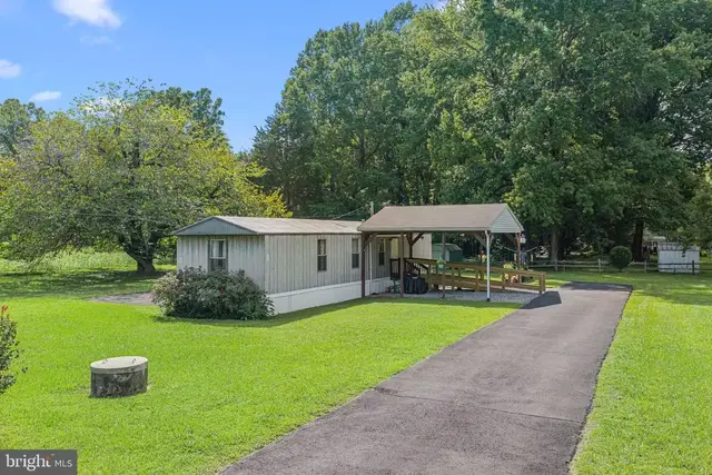 471 Burrells Marina Rd, Urbanna
