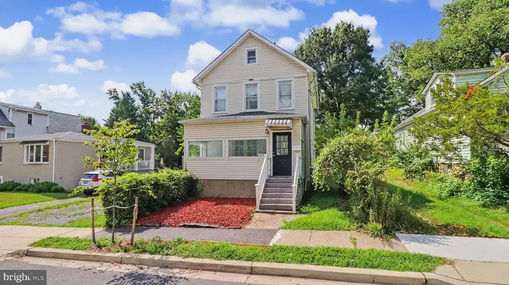 3107 Upshur St, MOUNT RAINIER