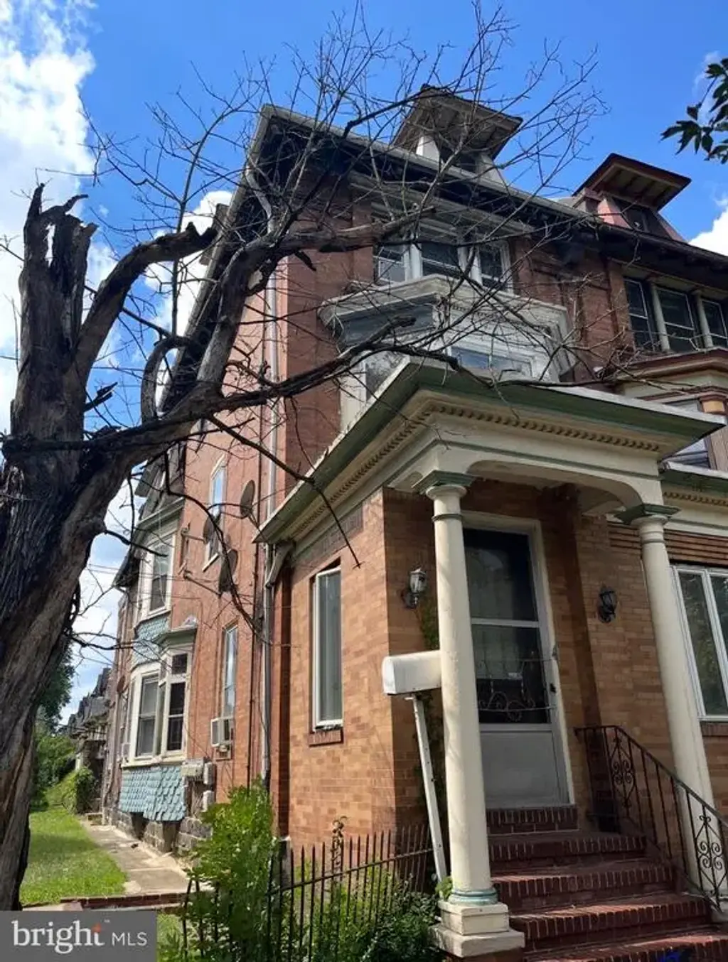 560 S 48th St, PHILADELPHIA