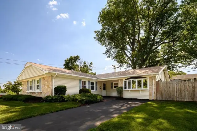 2416 Kinderbrook Ln, Bowie