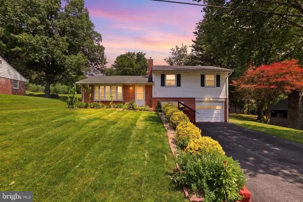 503 Fairway Dr, LANCASTER
