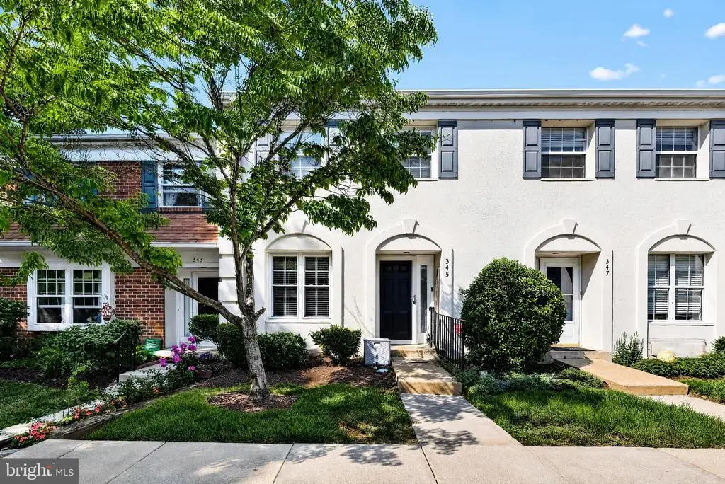 345 Saybrook Ln #152, WALLINGFORD