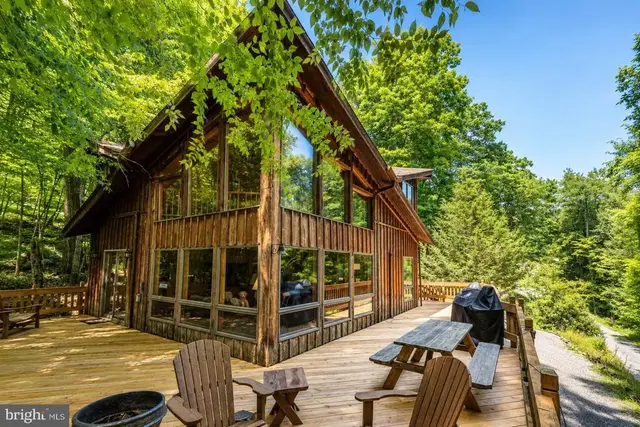 2153 Rock Lodge Rd, Mc Henry