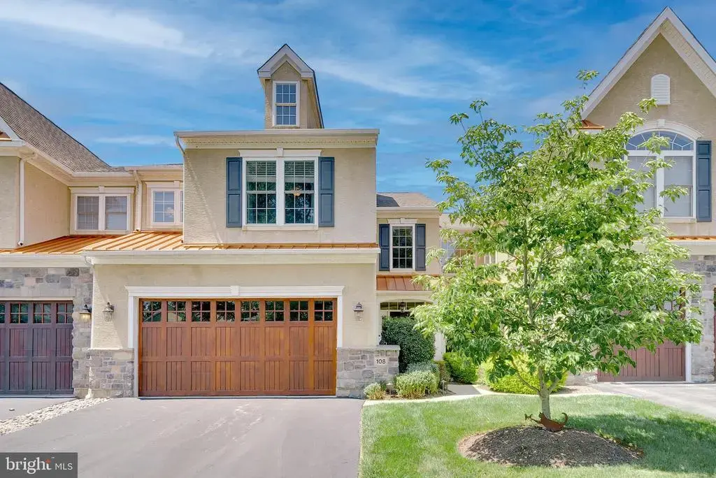 108 Carriage Ct, PLYMOUTH MEETING
