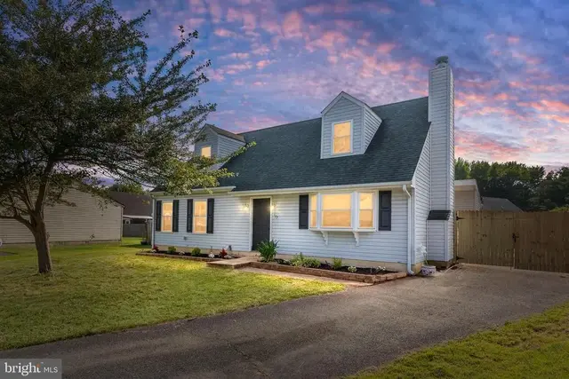 177 Rhythm Ct, Newark