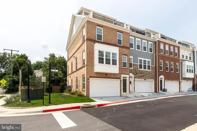 10800 Willow Ter, Fairfax