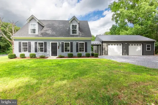 100 Clark Ct, Millington