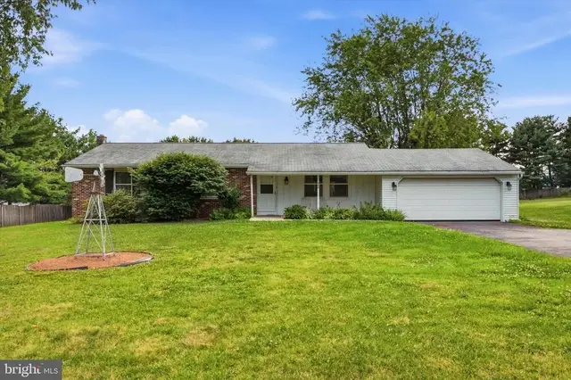 360 Oak Dr, Harleysville